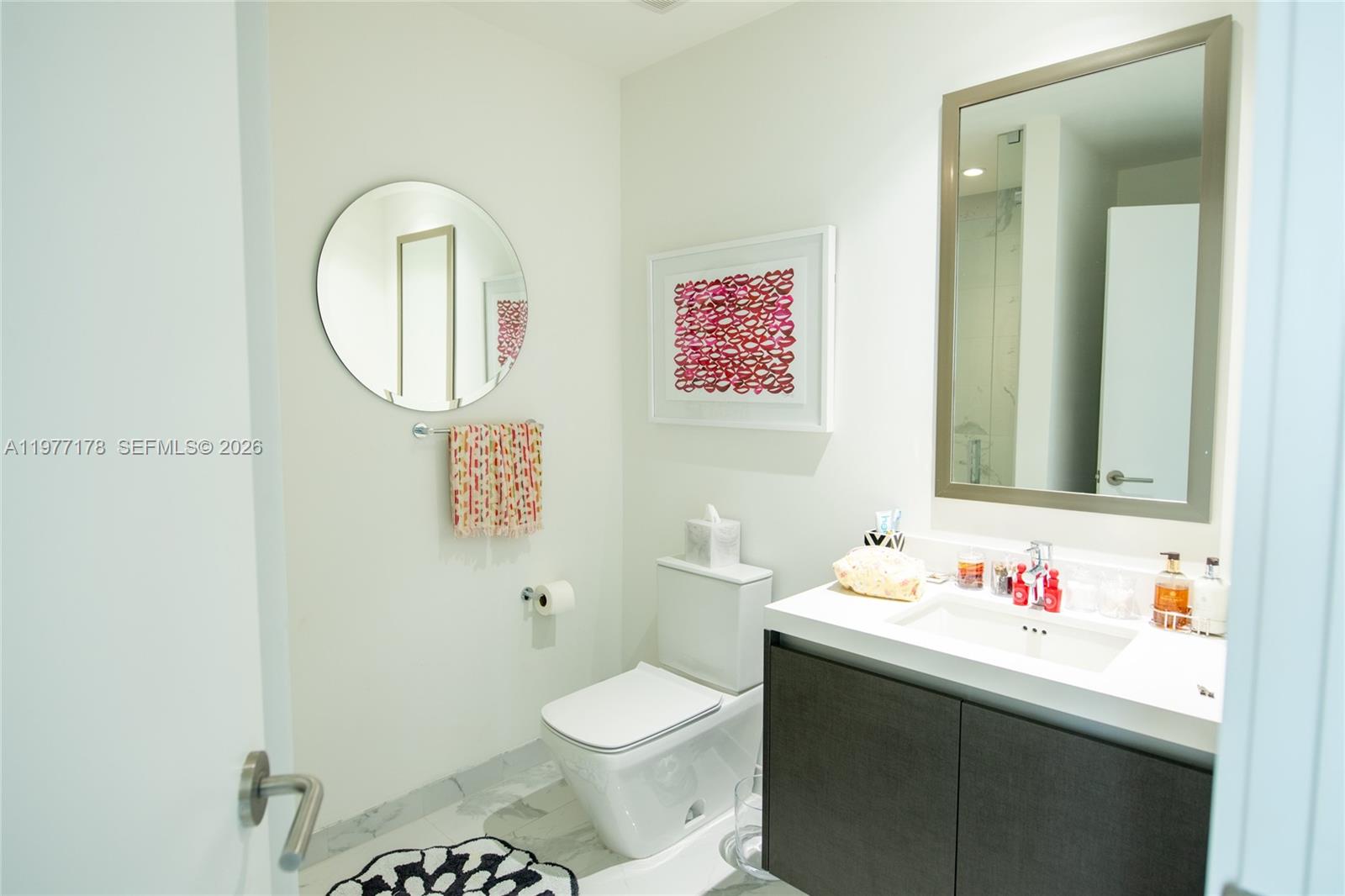 851 NE 1st Avenue 811, Miami, FL 33132 photo 21