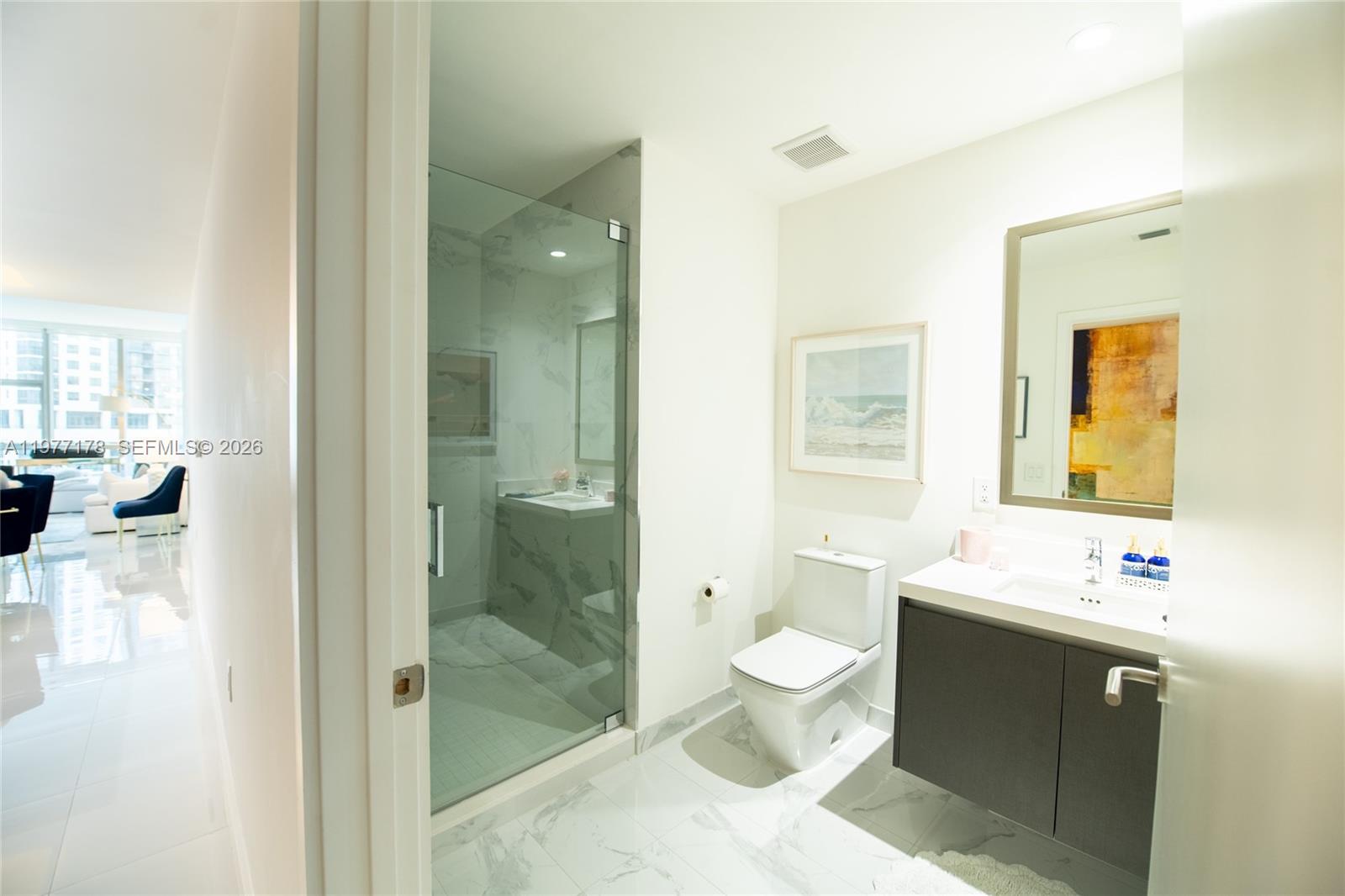 851 NE 1st Avenue 811, Miami, FL 33132 photo 24