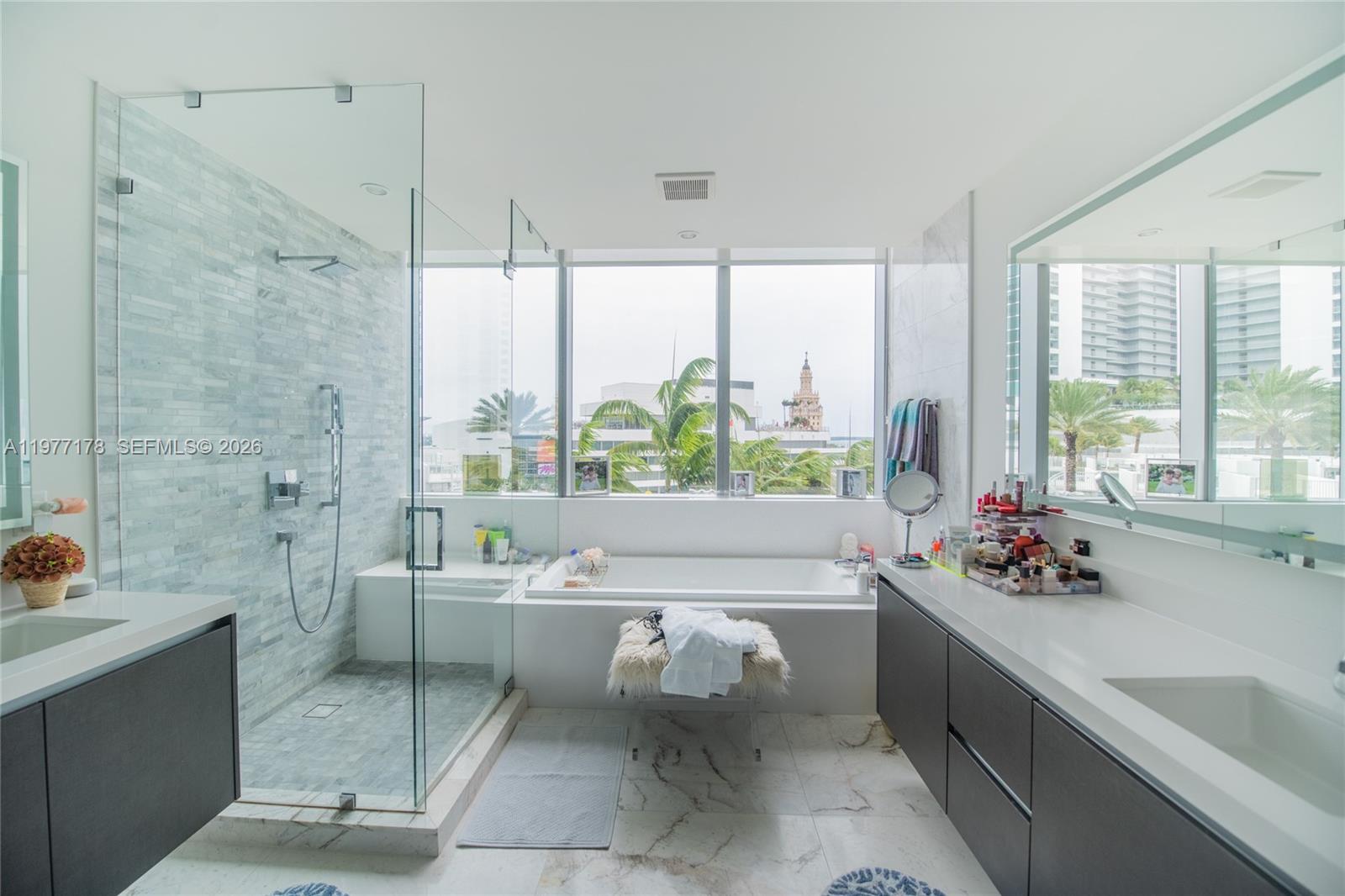 851 NE 1st Avenue 811, Miami, FL 33132 photo 30