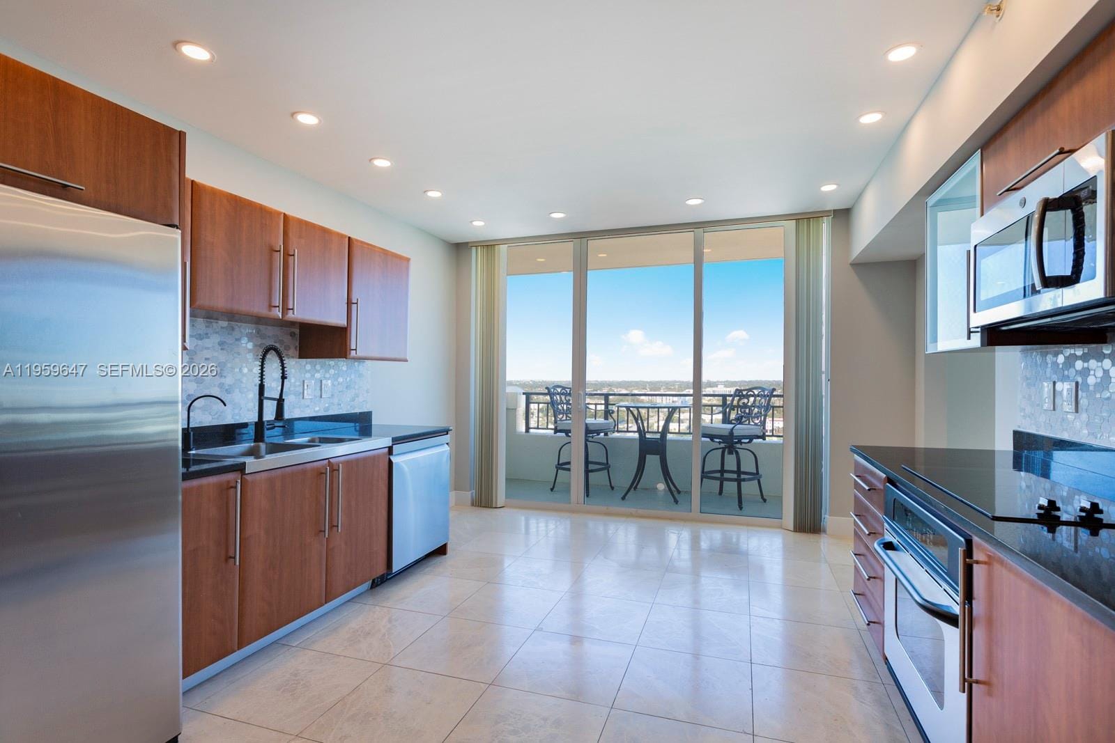 610 W Las Olas Boulevard 2014N, Fort Lauderdale, FL 33312 photo 3