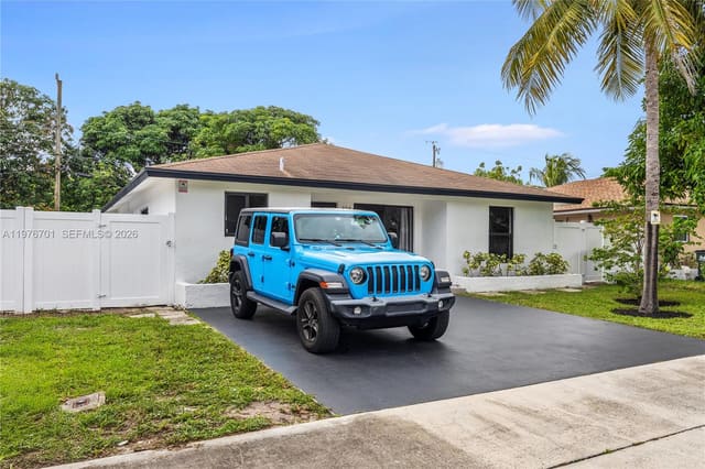 324 Sterling Avenue, sold in Southridge, Delray Beach, FL
