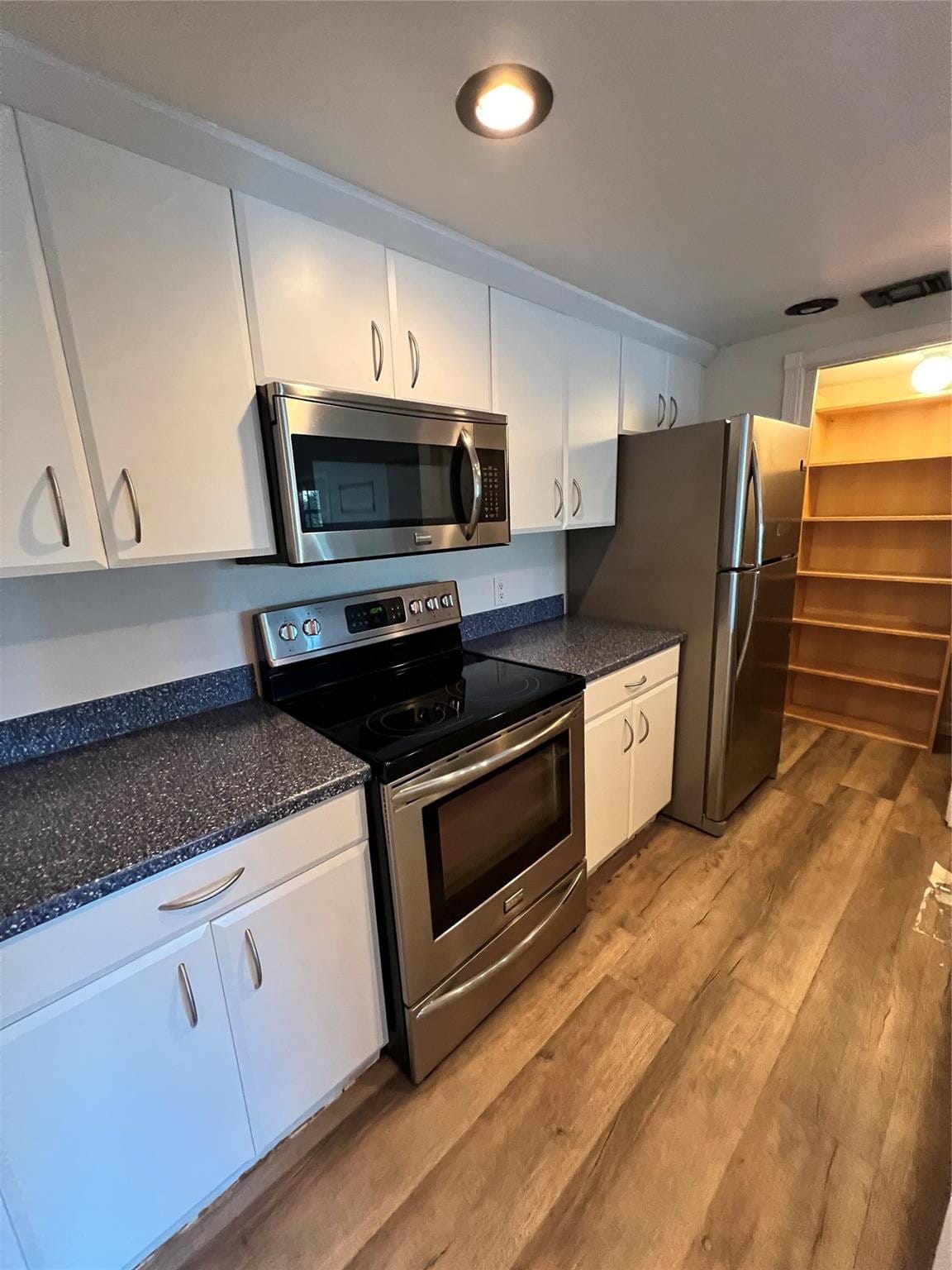 1000 River Reach Drive 320 — photo 3