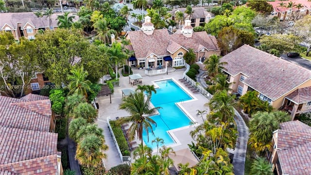 15560 SW 106th Lane 1313, sold in Vista Lago At The Hammocks, Miami, FL