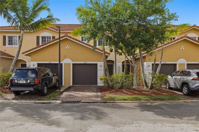 8146 SW 17 Court 8146, sold in Mediterania, North Lauderdale, FL