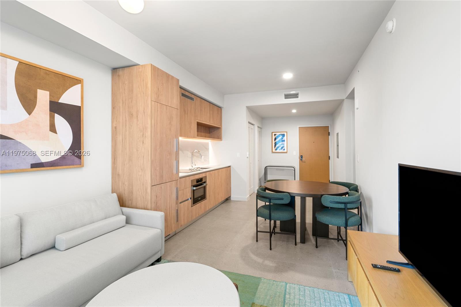 11 Ne 6th Street 2104, Miami, FL 33132, Miami