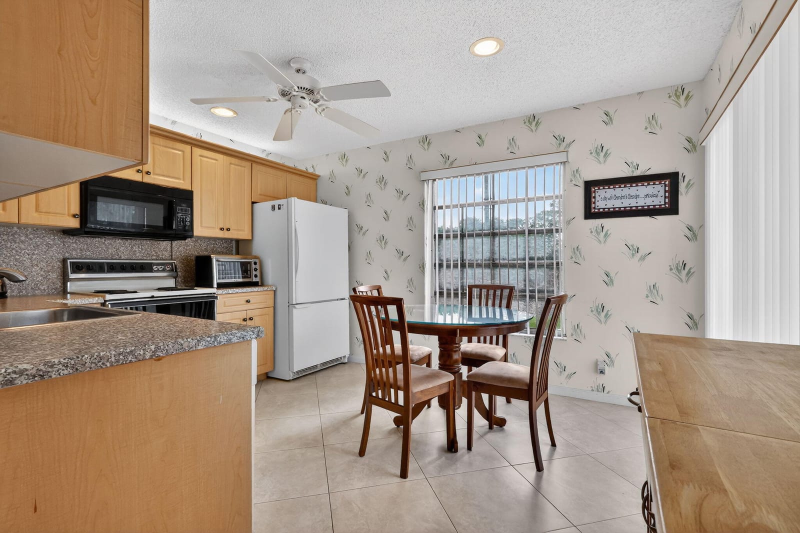 5404 Viburnum Circle — photo 12