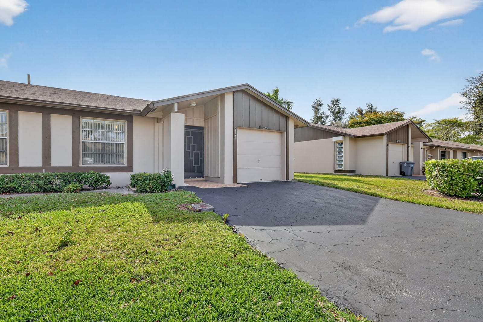 5404 Viburnum Circle — photo 3