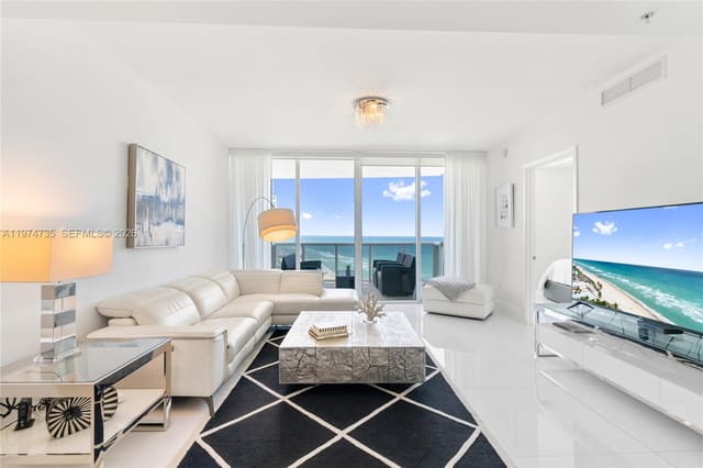 18201 Collins Avenue 1804, sold in Trump Royale Condo, Sunny Isles Beach, FL