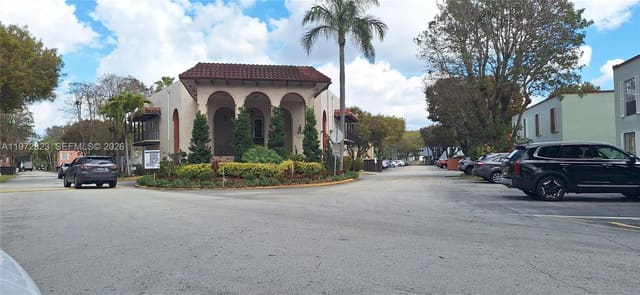 10832 N Kendall Drive U16, sold in Spanish Trace Condo, Miami, FL