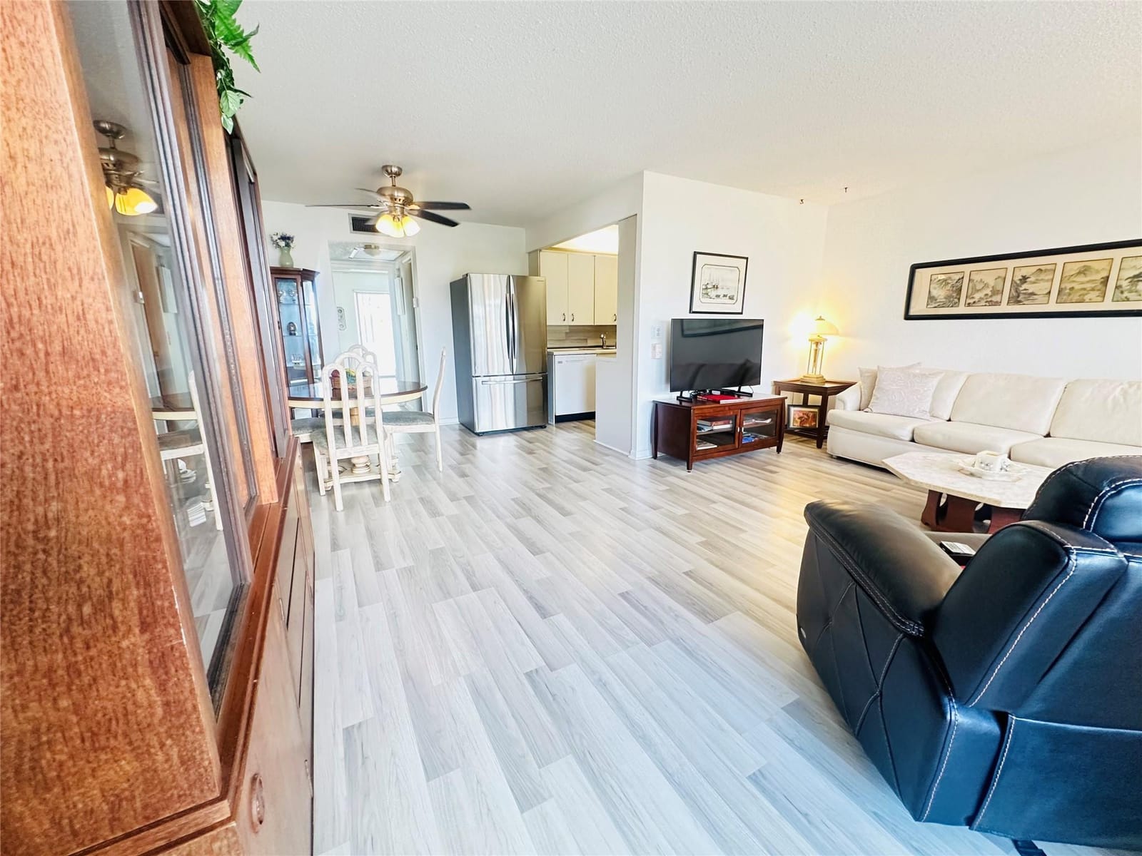 4144 Cambridge G 4144 — photo 2