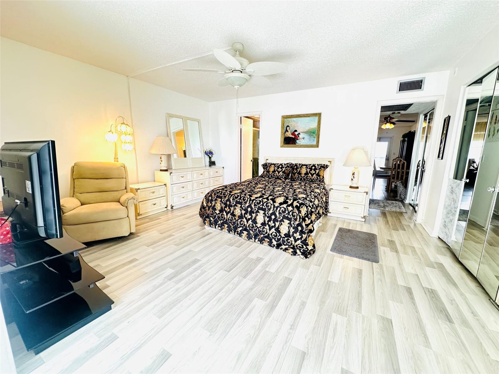 4144 Cambridge G 4144 — photo 12
