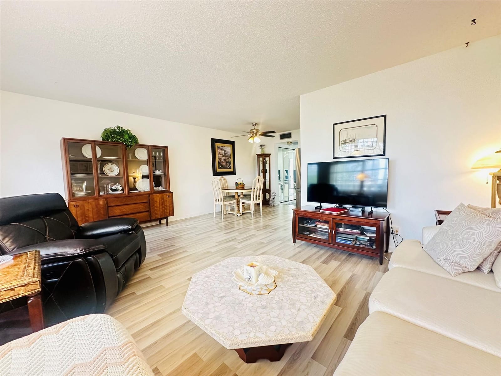 4144 Cambridge G 4144 — photo 5