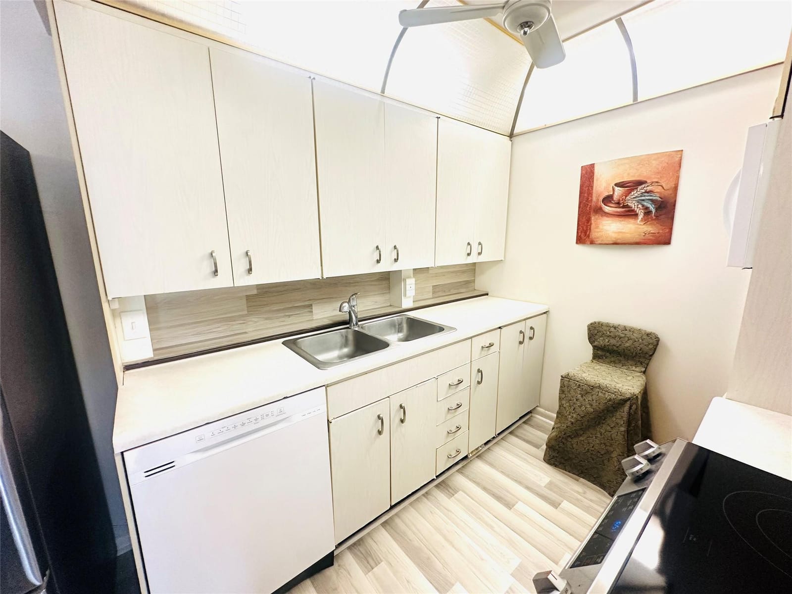 4144 Cambridge G 4144 — photo 10