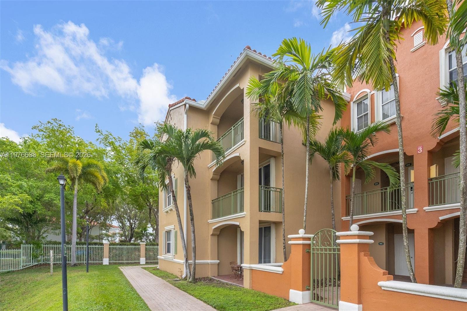 6700 NW 114th Avenue 905, Doral, FL 33178 photo 3