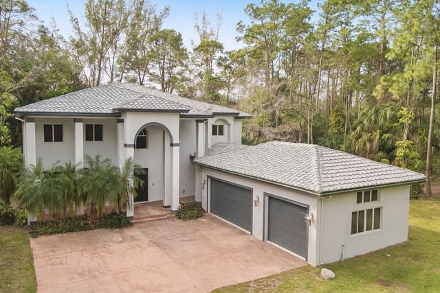 5889 NW 66th Avenue, Parkland, FL 33067