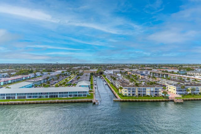 130 Doolen Court 305, sold in Lake Colony Apts Two Inc, North Palm Beach, FL