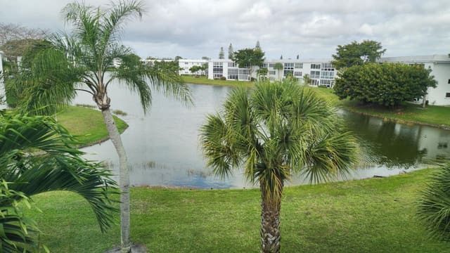 304 Wellington E 304, sold in Wellington Condos, West Palm Beach, FL