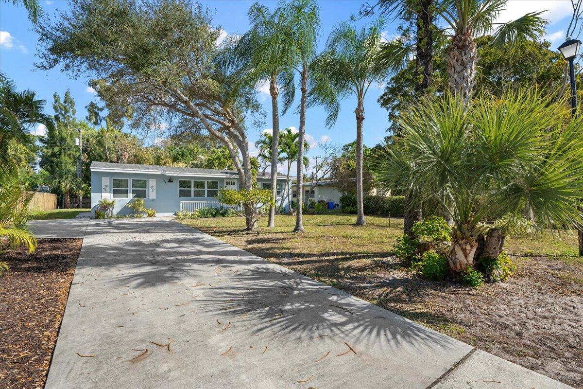 2585 Lorraine Court, North Palm Beach, FL 33403, North Palm Beach