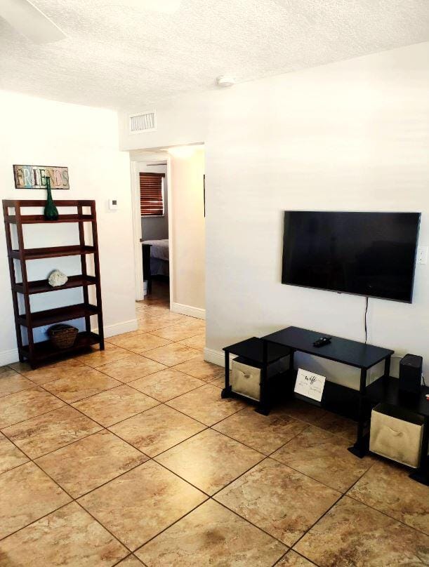 801 Hummingbird Way 205, North Palm Beach, FL 33408 photo 5