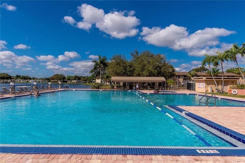 351 Cambridge Road 104, Hollywood, FL 33024 photo 17
