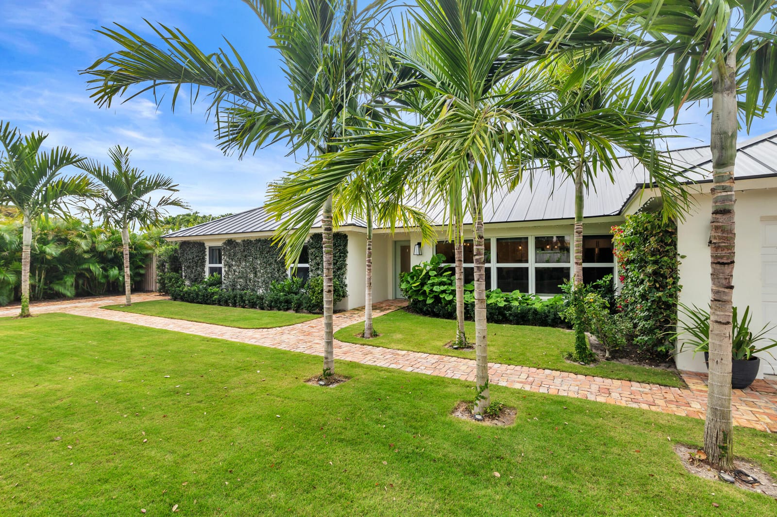 7521 Edgewater Circle, Lake Clarke Shores, FL 33406 photo 2