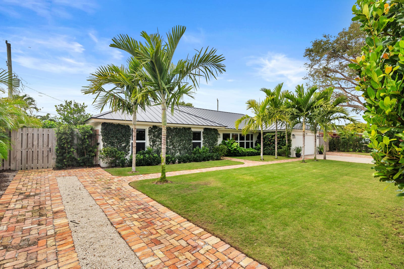 7521 Edgewater Circle, Lake Clarke Shores, FL 33406 photo 3