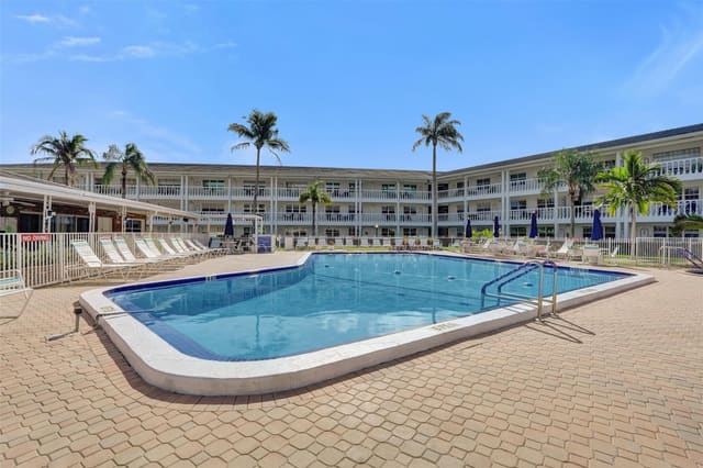 5208 NE 24th Terrace F118, Maybury Mansions, Fort Lauderdale, FL