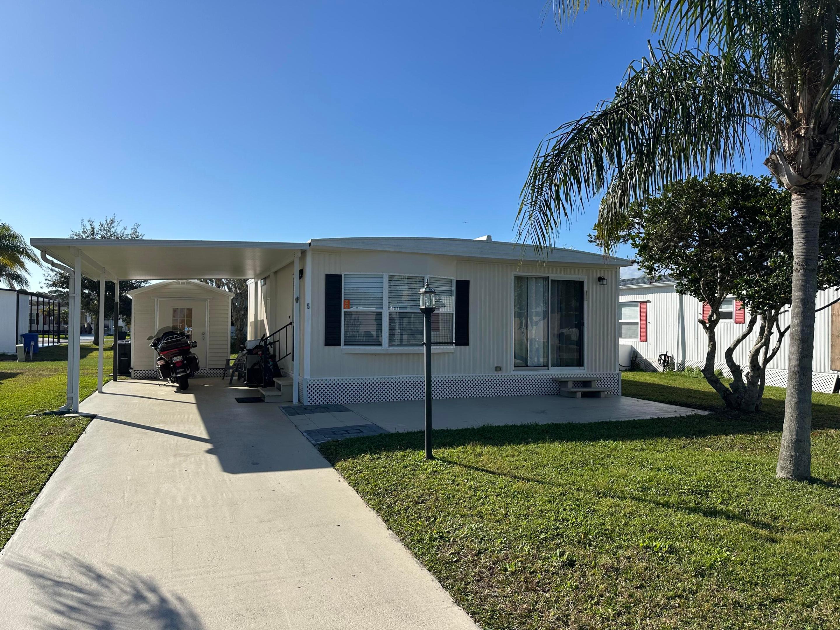 5 Universidad Lane, Port St. Lucie, FL 34952, Port St Lucie