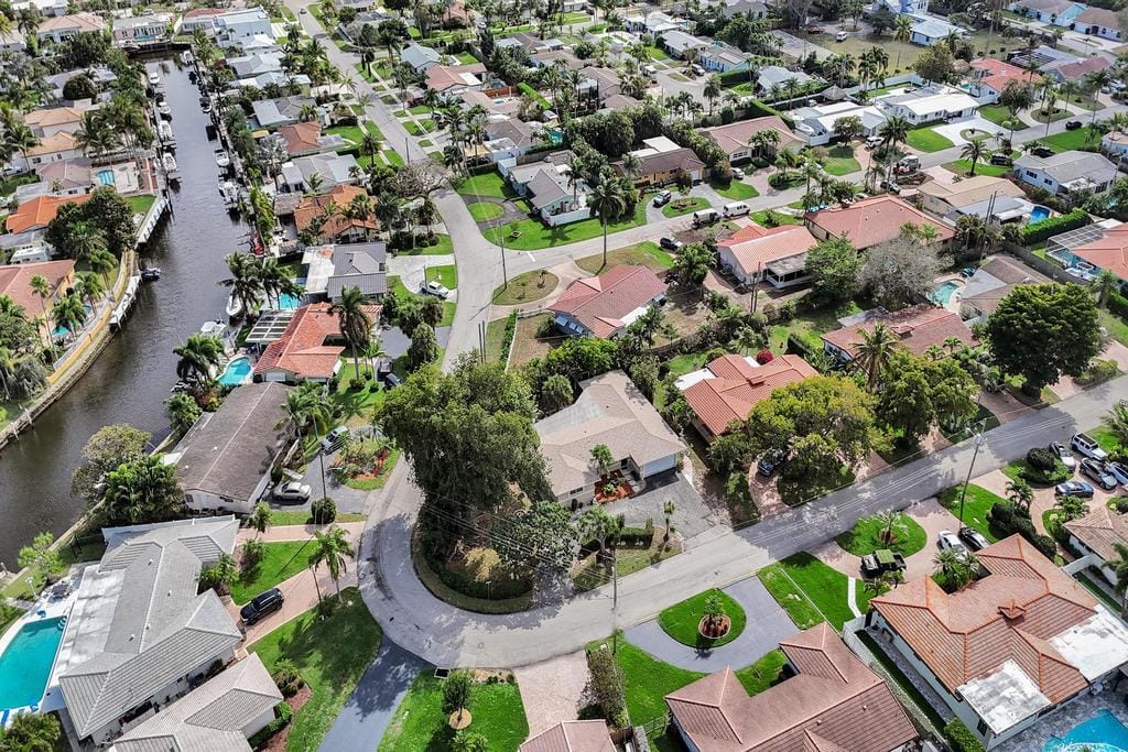 1004 SE 11th Street, Deerfield Beach, FL 33441 photo 4