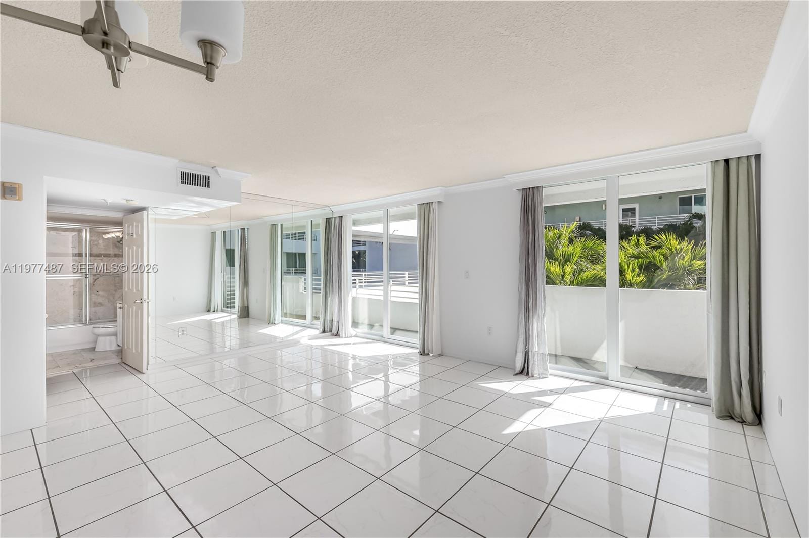7800 Collins Avenue 302, Miami Beach, FL 33141 photo 3