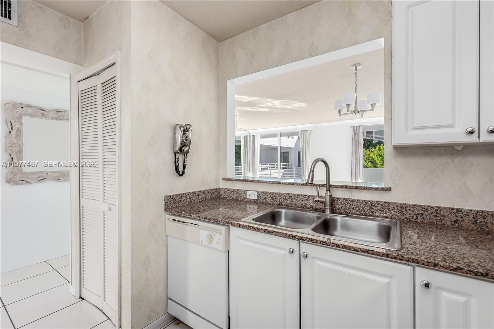 7800 Collins Avenue 302, Miami Beach, FL 33141 photo 7