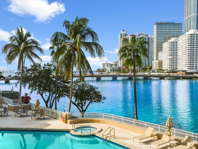 701 Brickell Key Boulevard 301, sold in Courvoisier Courts Condo, Miami, FL