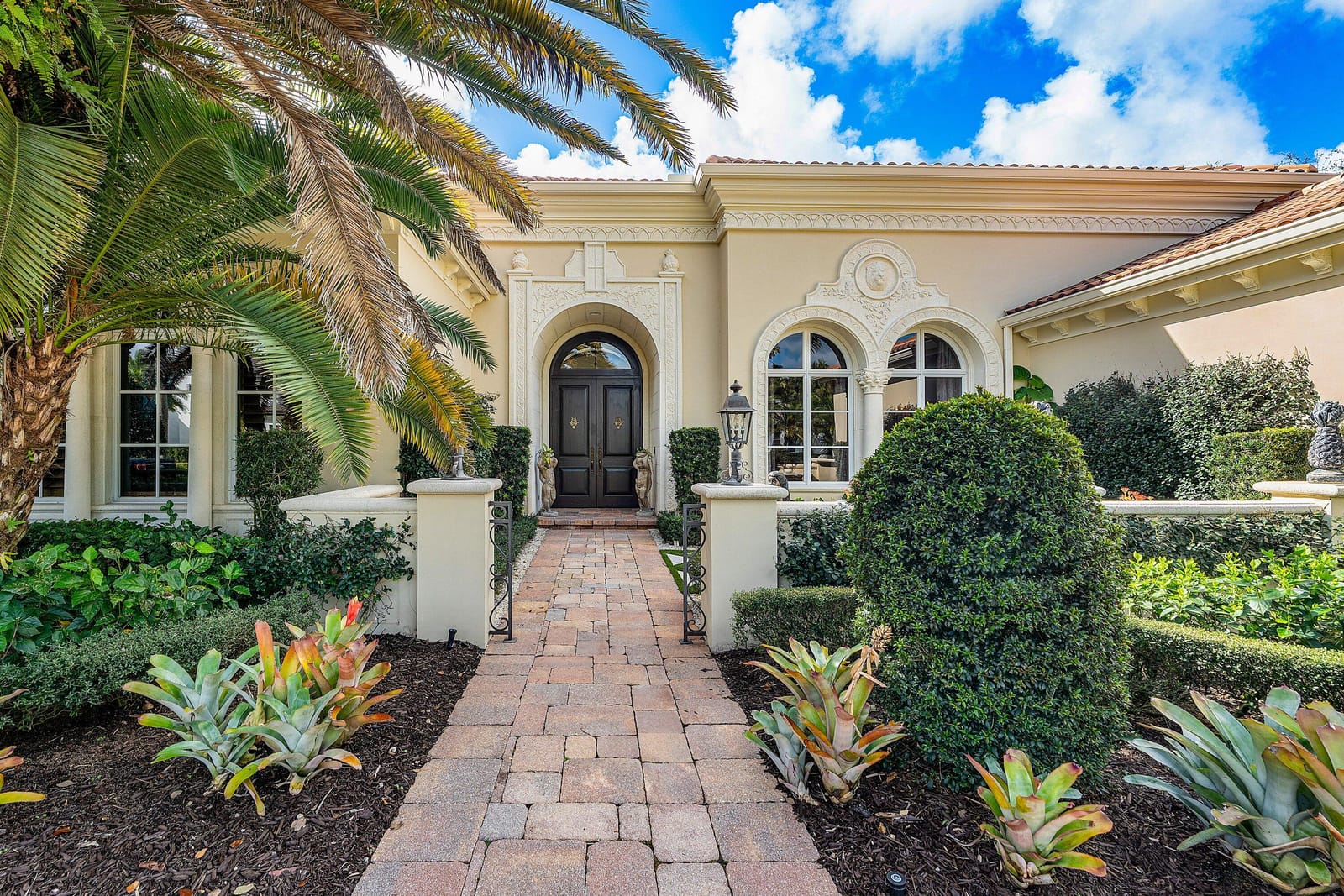 11730 Valeros Court, Palm Beach Gardens, FL 33418