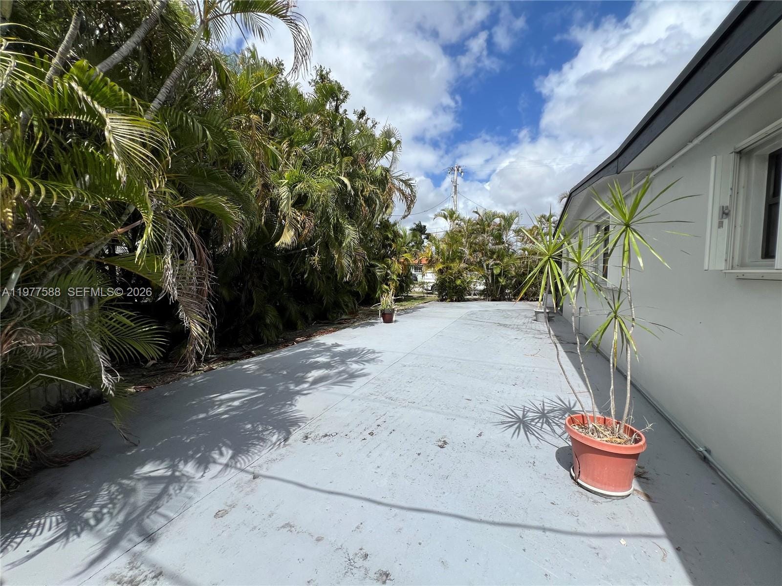 18160 NW 82nd Avenue, Hialeah, FL 33015 photo 20