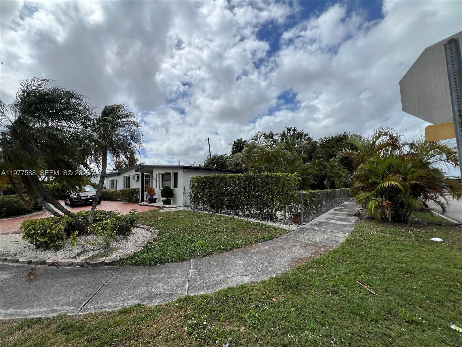 18160 NW 82nd Avenue, Hialeah, FL 33015 photo 3