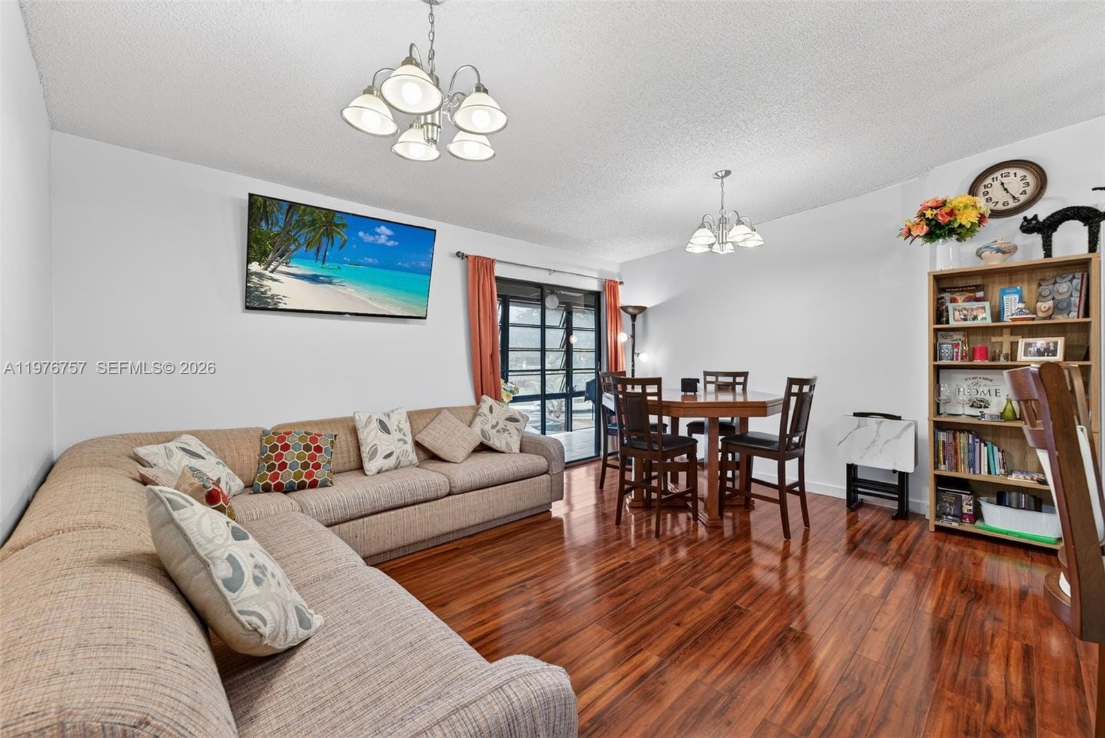 9748 S Belfort Circle 201 — photo 2