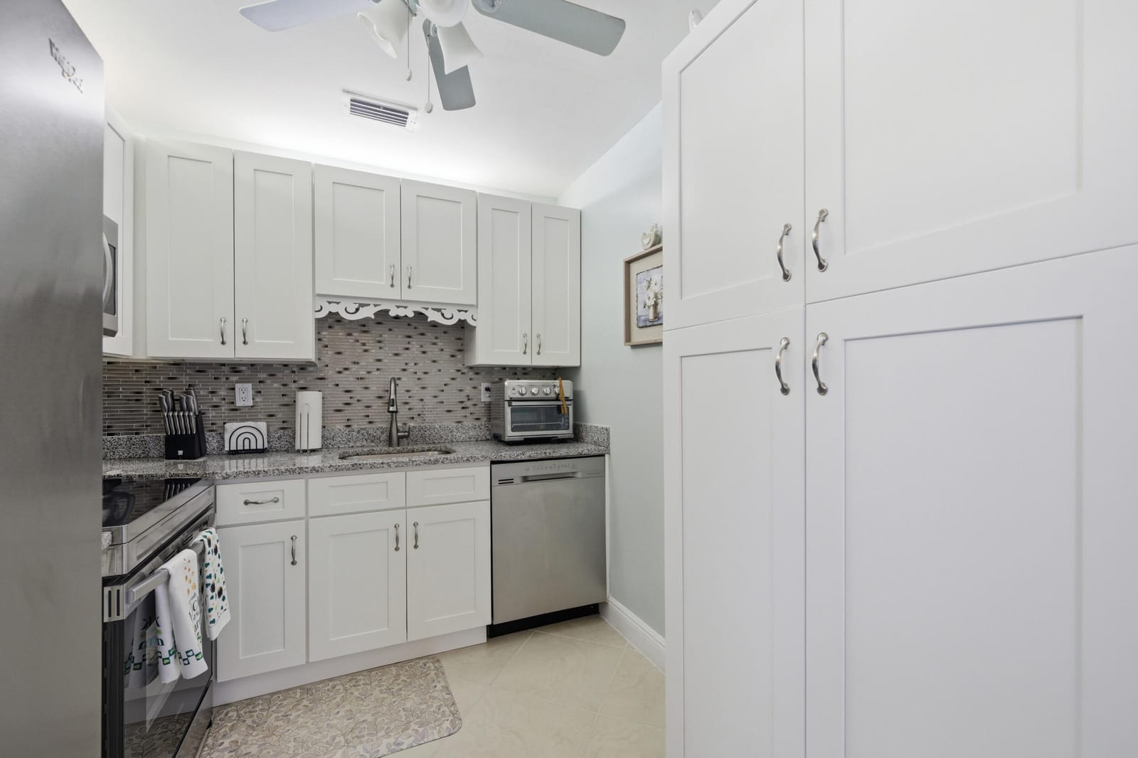 815 Flanders Q — photo 7