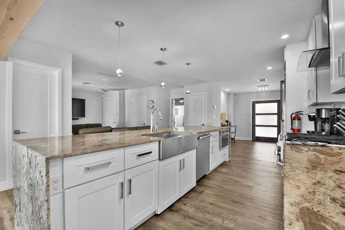 1920 NE 52nd Street, Fort Lauderdale, FL 33308 photo 4