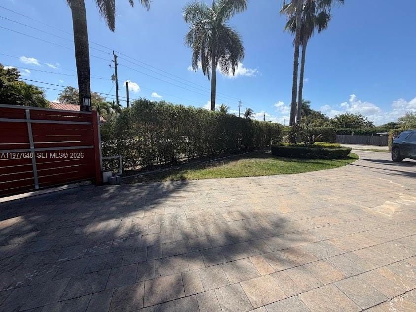 16761 SW 92nd Avenue, Palmetto Bay, FL 33157 photo 2