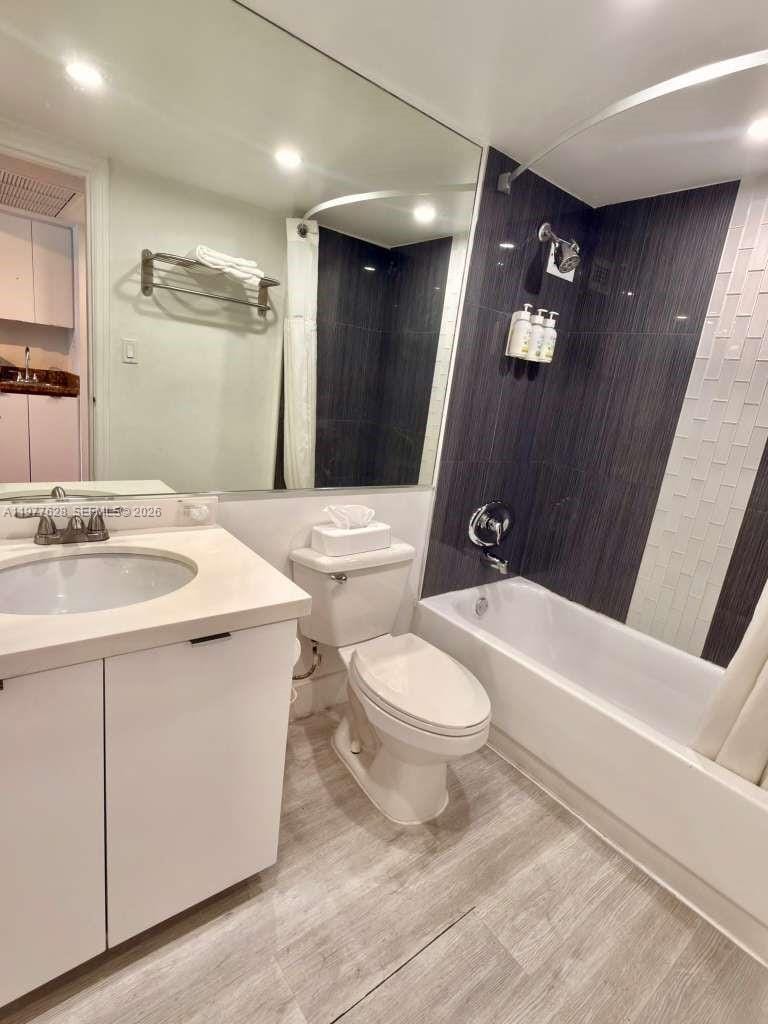 19201 Collins Avenue 933, Sunny Isles Beach, FL 33160 photo 17