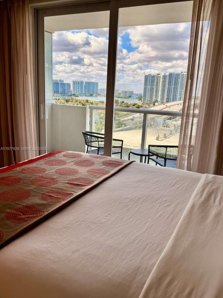 19201 Collins Avenue 933, Sunny Isles Beach, FL 33160 photo 4