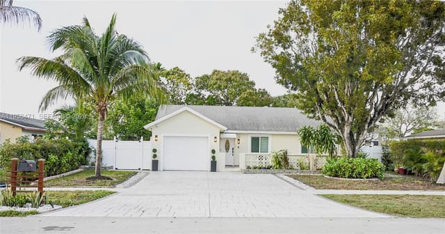 7105 SW 3rd Court, North Lauderdale, FL 33068