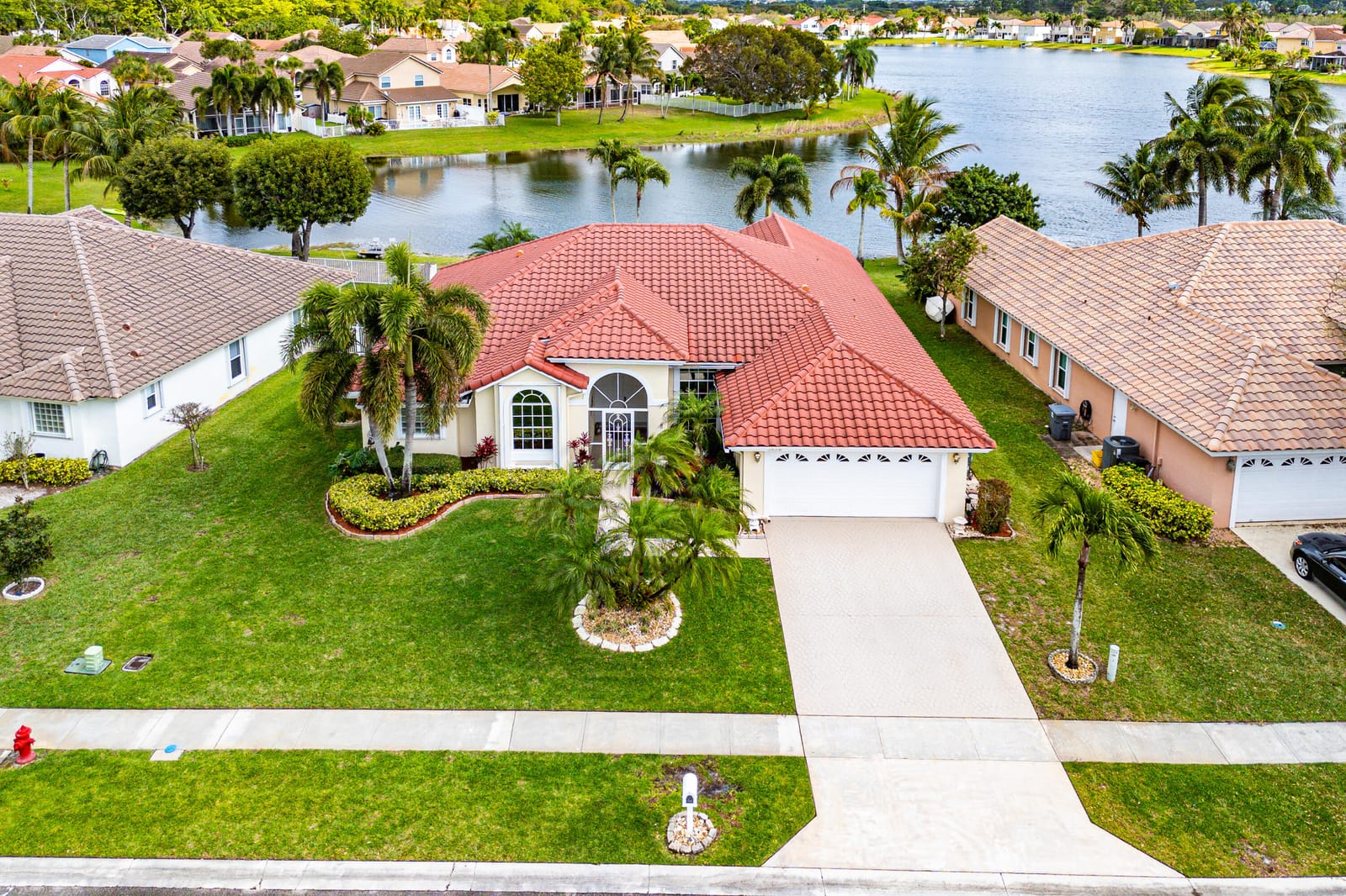 7839 Forestay Drive — photo 2