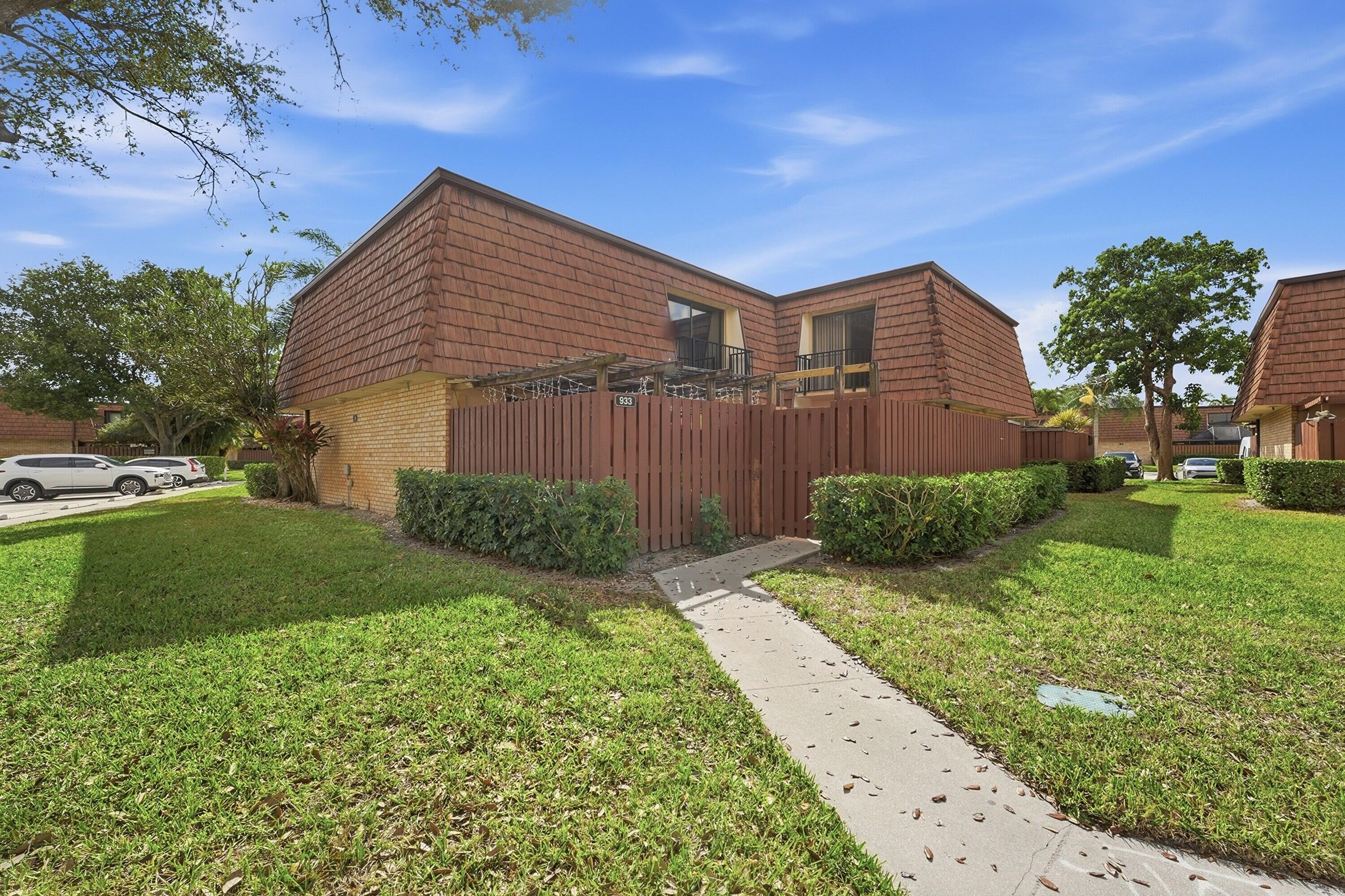 933 9th Lane A, Greenacres, FL 33463, Greenacres