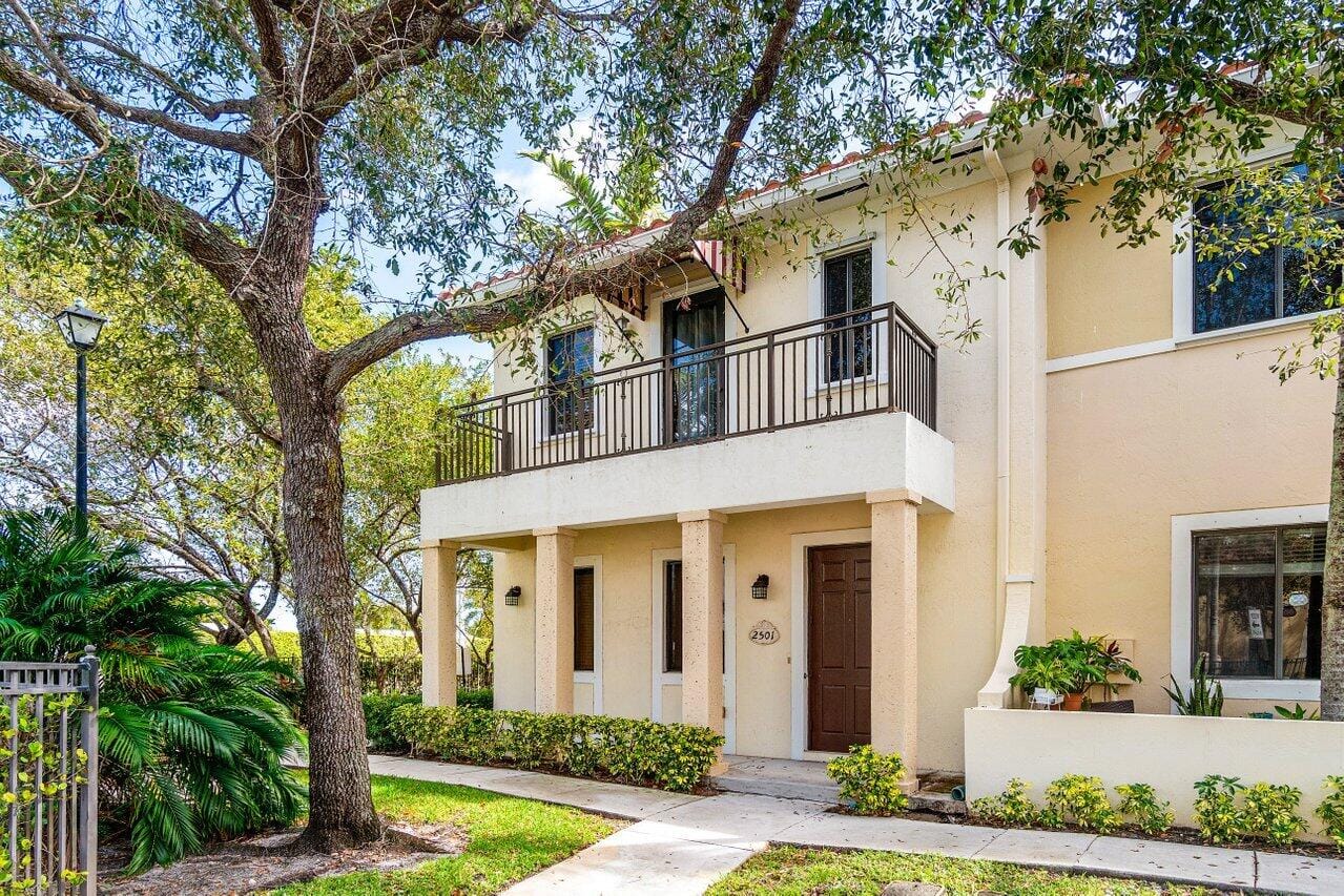 2501 Venetian Court, Boynton Beach, FL 33426
