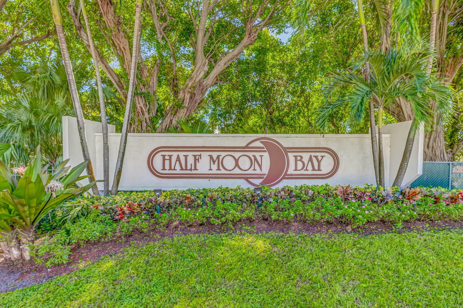 104 Half Moon Circle # C3, Hypoluxo, FL 33462 photo 3