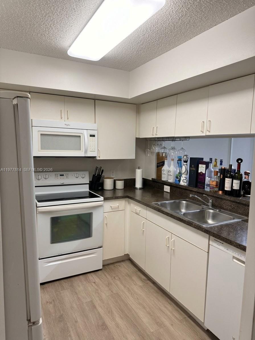 440 S Park Road 4-102 — photo 2