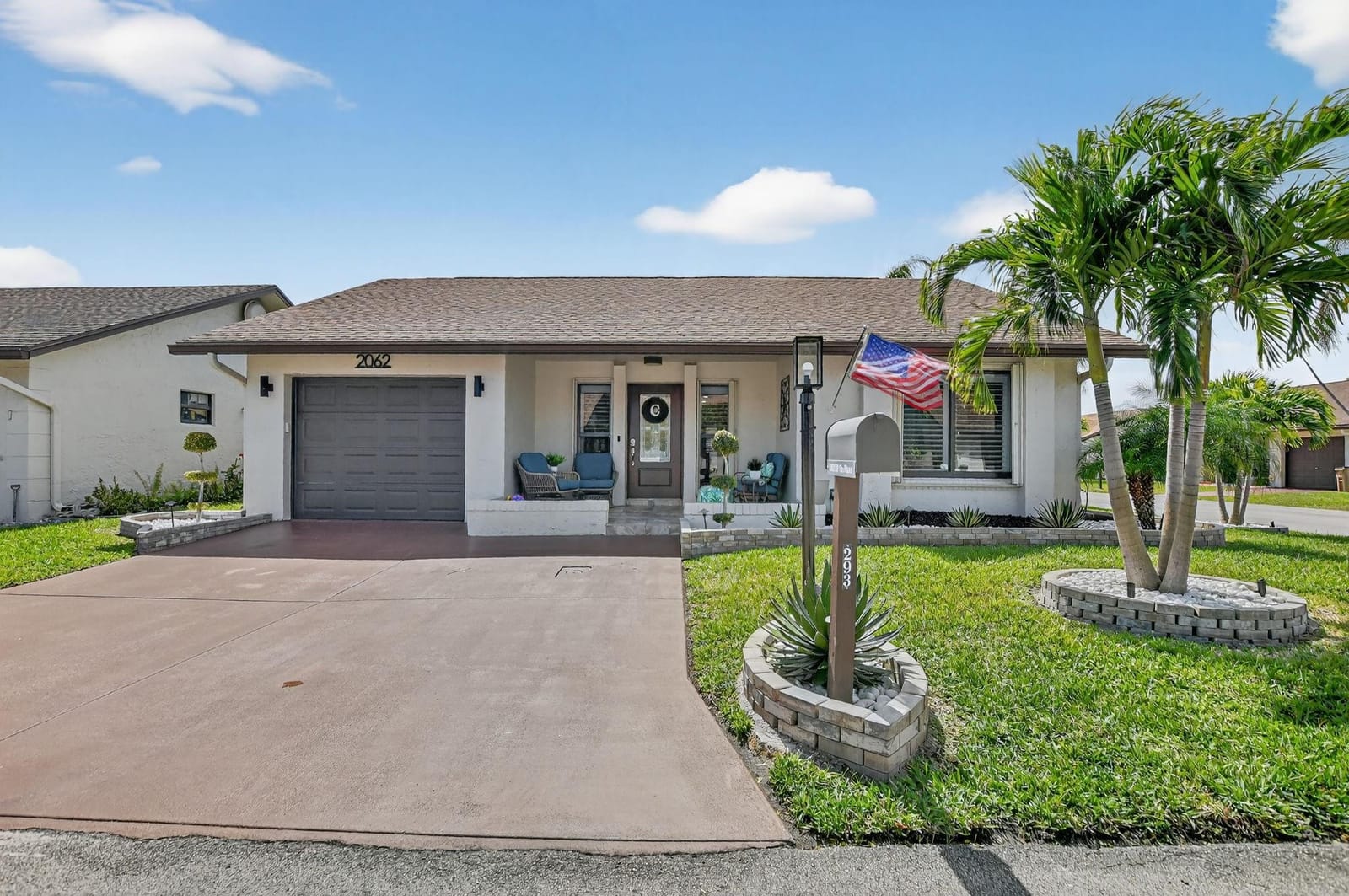 2062 SW 15th Place — photo 2