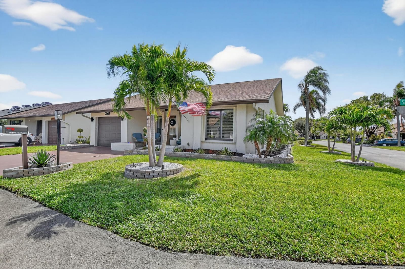 2062 SW 15th Place — photo 3