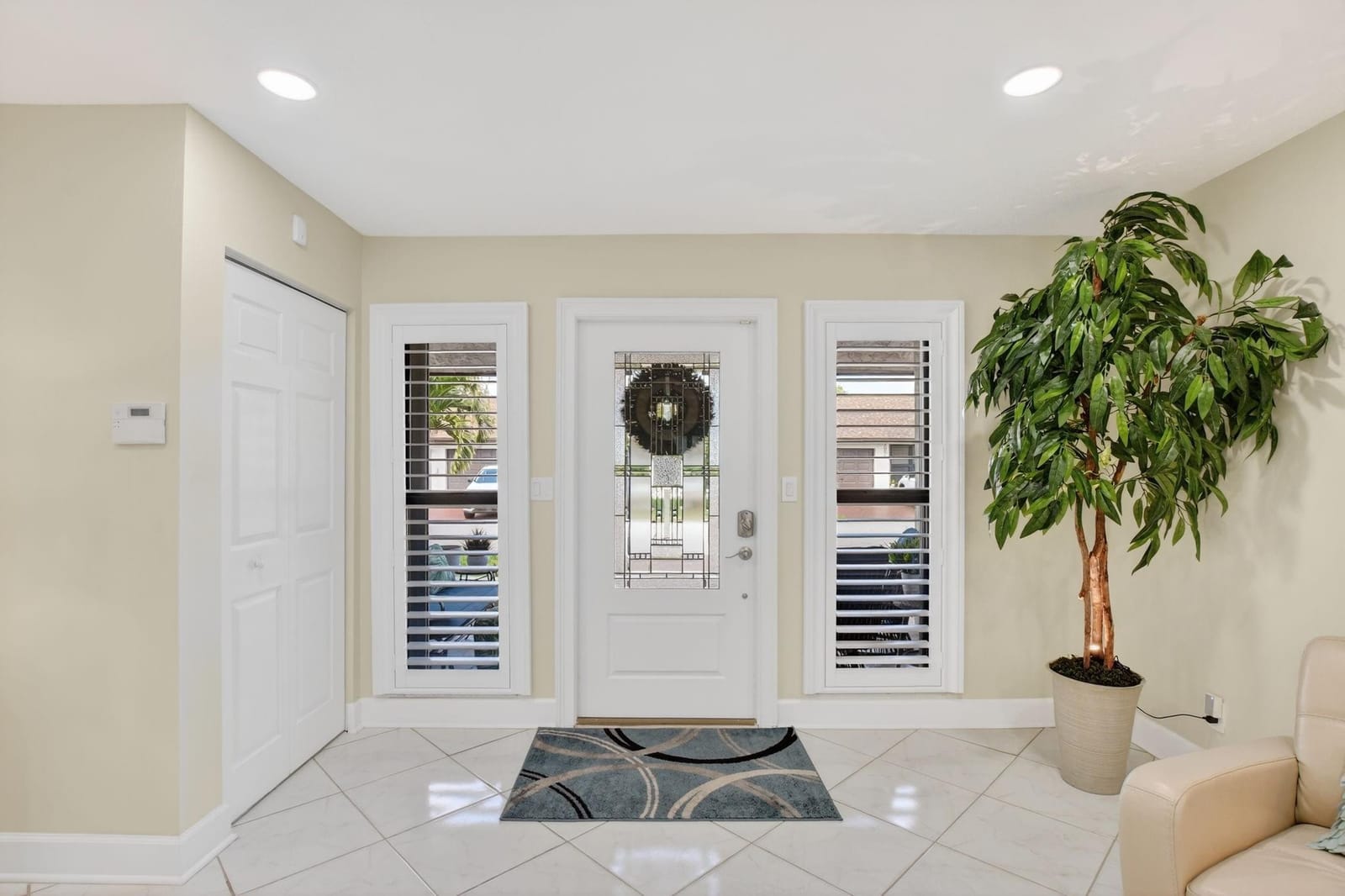 2062 SW 15th Place — photo 4